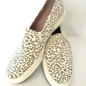 KEDS LEOPARD PRINT GREY & WHITE SLIP ON SHOES